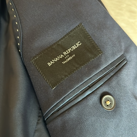 Banana Republic Tailored Fit Navy Suit Jacket - Picture 4 of 5